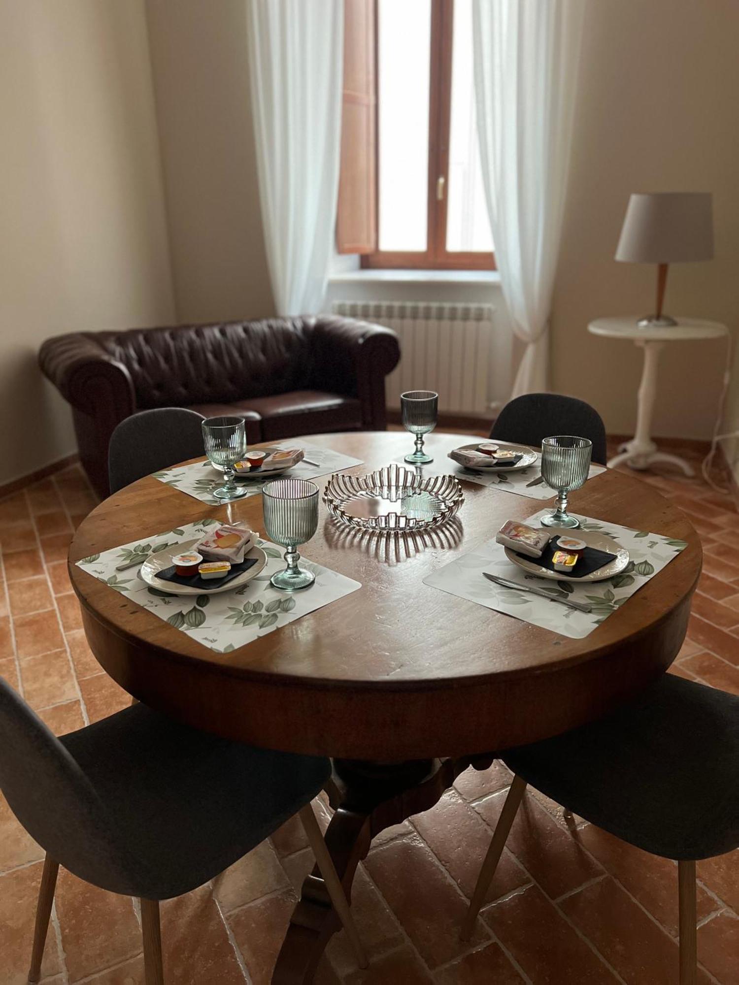 Dimora Largo Silvestro Dell'Aquila- Centro Storico Villa Buitenkant foto